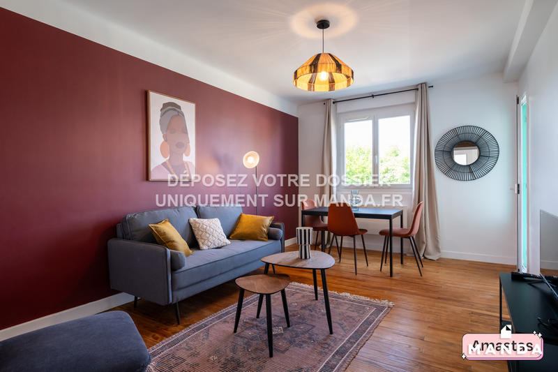 Chambre - 11 m² - 4 pièces