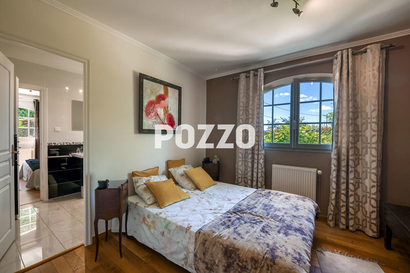 Maison - 157 m² - 6 pièces