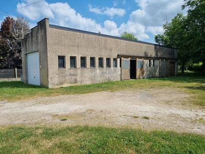 Parking / Garage - 104 m²