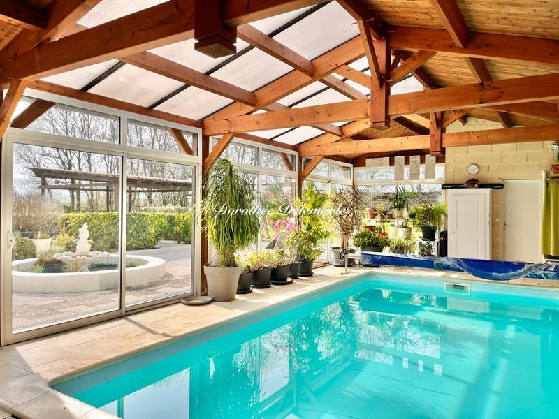 Maison - 163 m² - 6 pièces