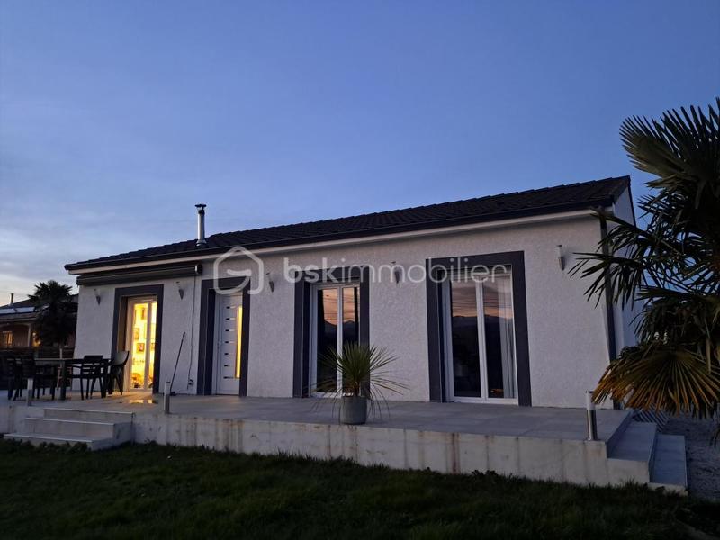 Maison - 95 m² - 4 pièces