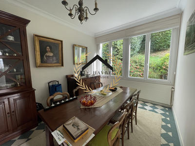 Maison - 170 m² - 8 pièces