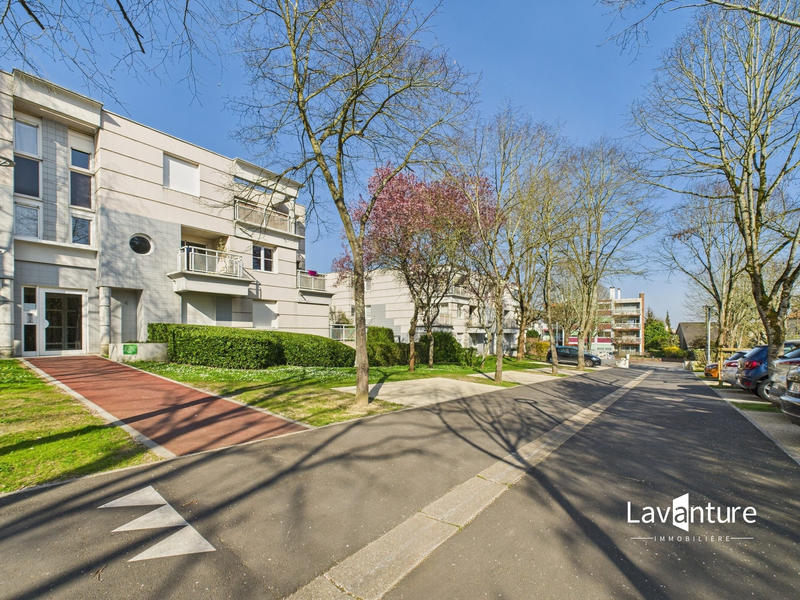 Appartement - 81 m² - 4 pièces