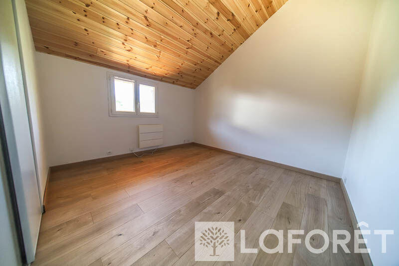 Maison - 104 m² - 4 pièces