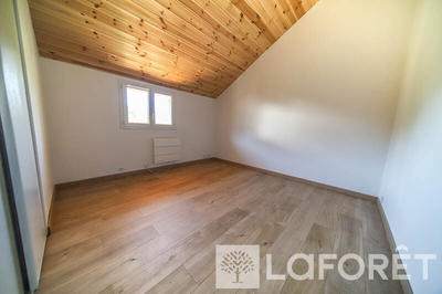 Maison - 104 m² - 4 pièces