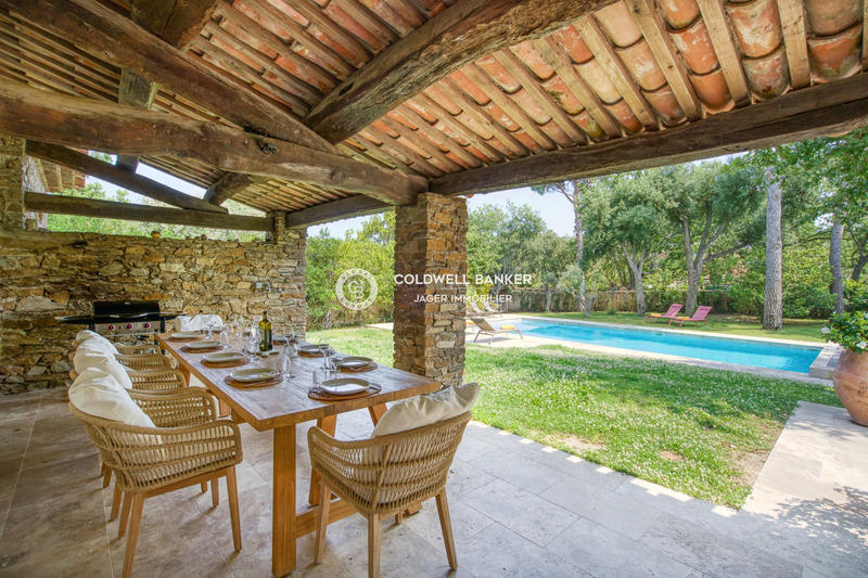 Villa - 200 m² - 6 pièces