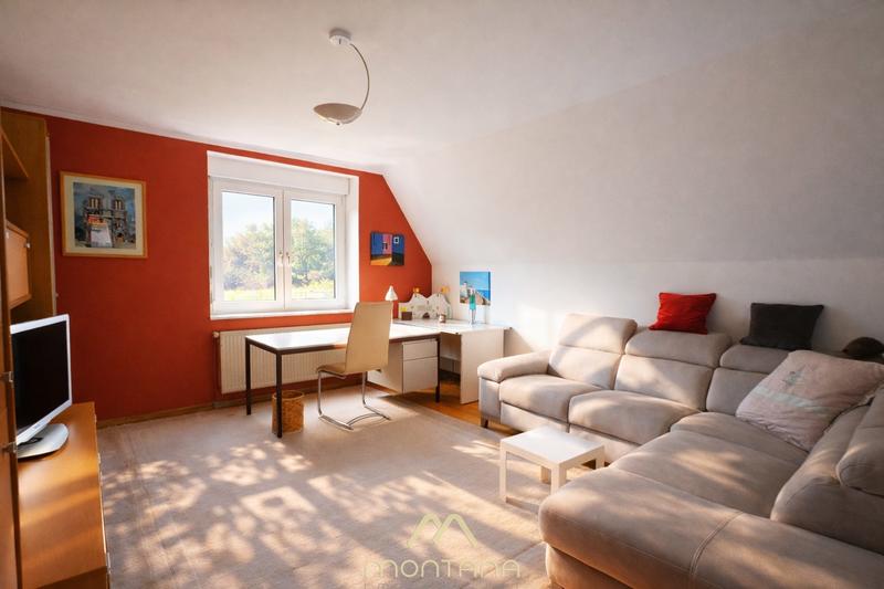 Maison - 216 m² - 9 pièces