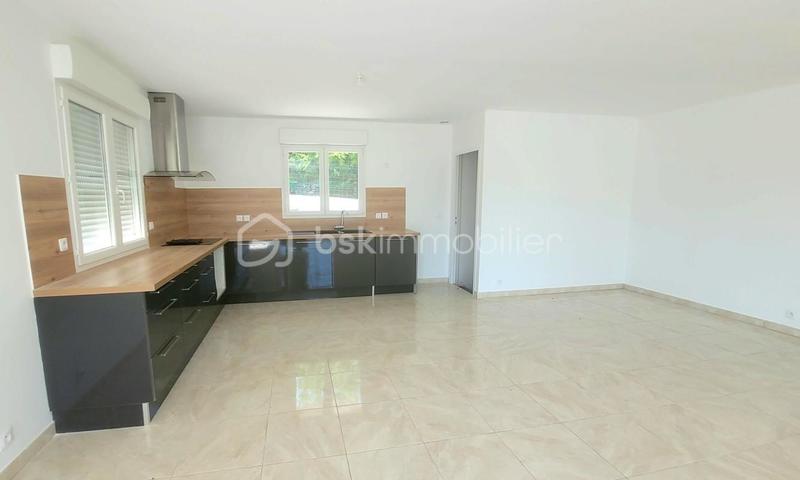 Villa - 100 m² - 5 pièces