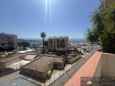 Appartement - 97 m² - 4 pièces