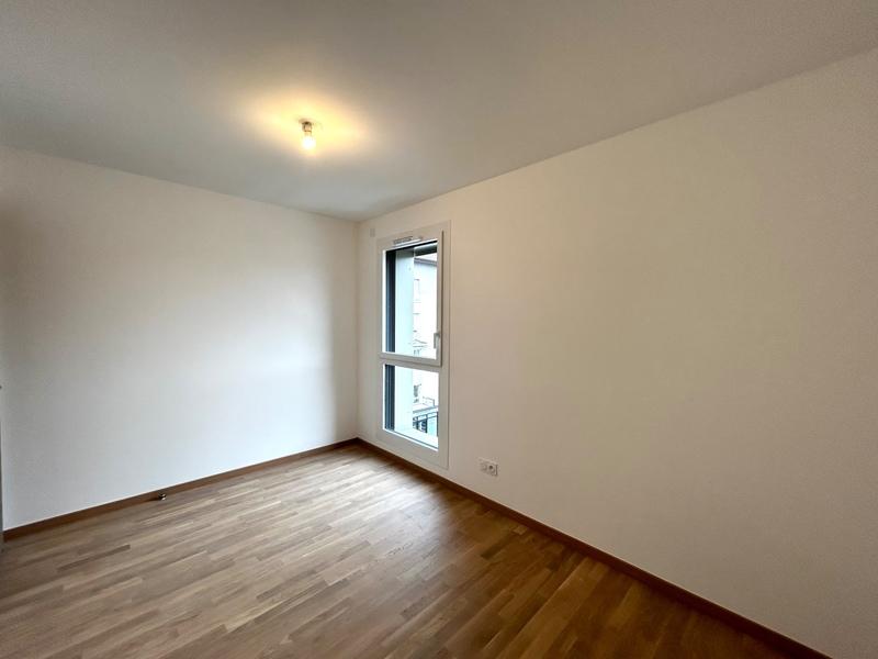 Appartement - 96 m² - 5 pièces