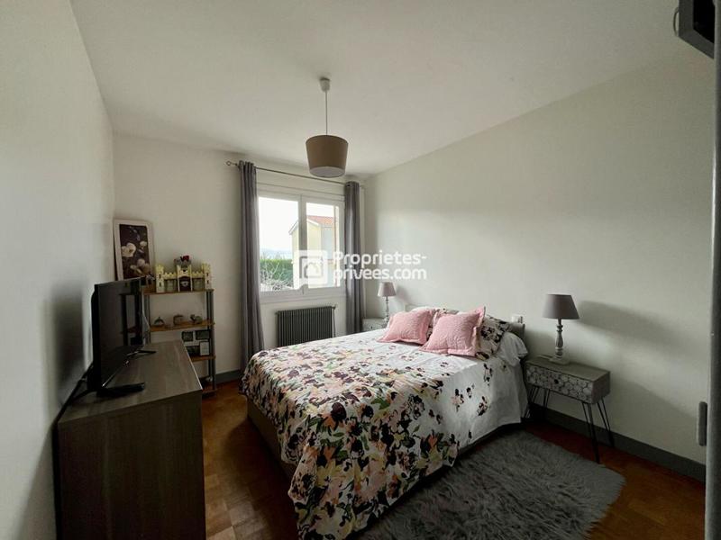 Maison - 200 m² - 8 pièces