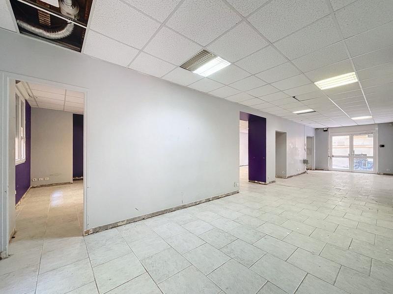 Local d'activités - 210 m²