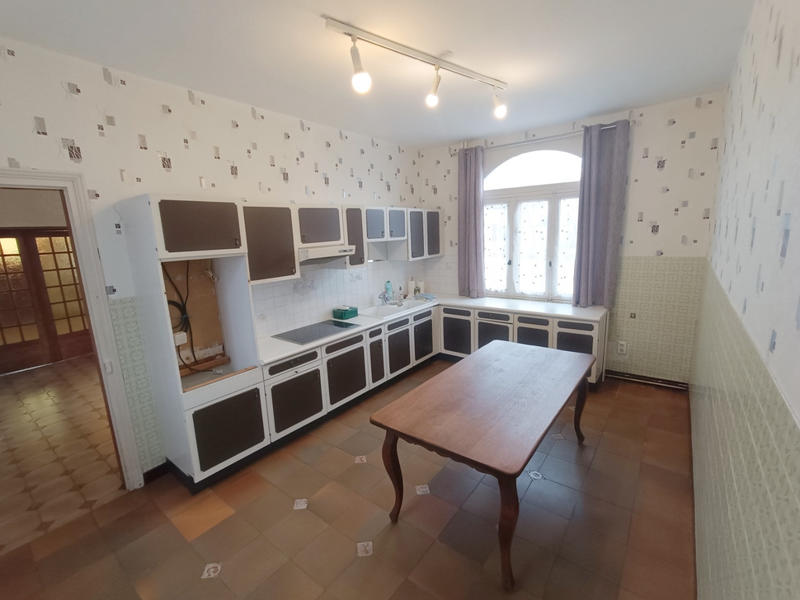 Maison - 185 m² - 6 pièces