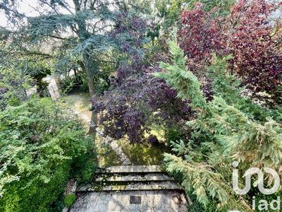 Maison - 205 m² - 9 pièces