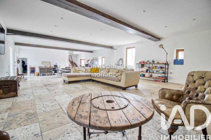 Maison - 229 m² - 9 pièces