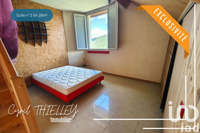 Maison - 200 m² - 6 pièces