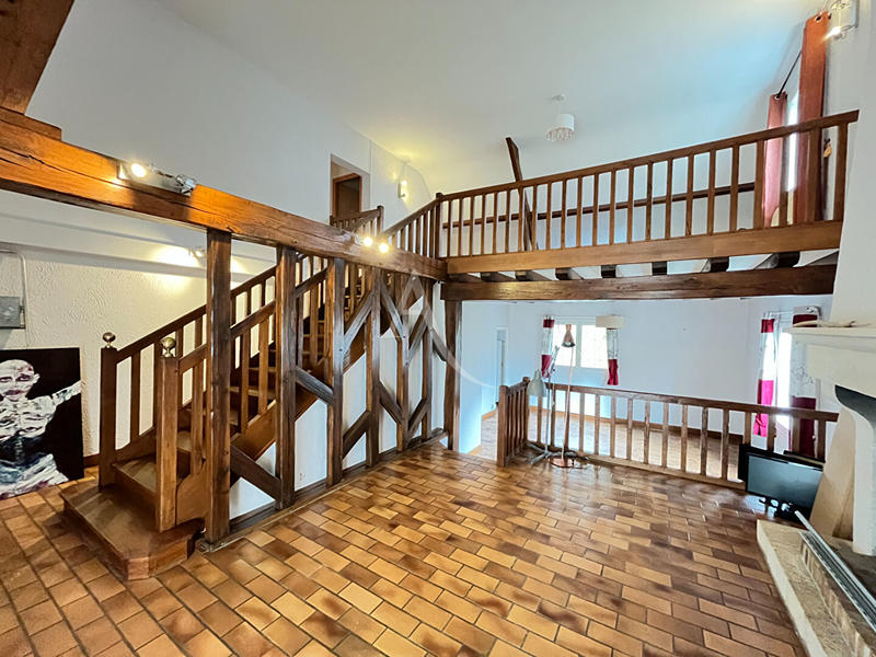 Maison - 177 m² - 7 pièces