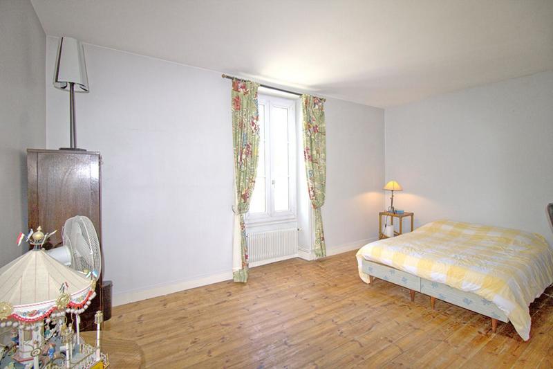 Maison - 152 m² - 6 pièces