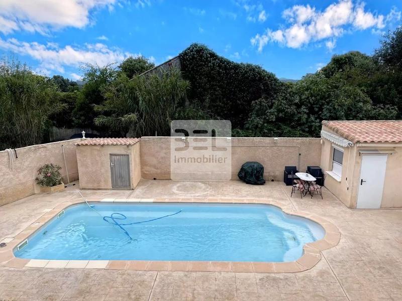 Maison - 273 m² - 11 pièces