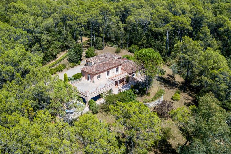 Villa - 230 m² - 5 pièces