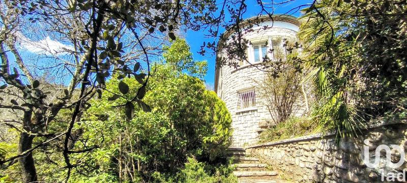 Maison - 183 m² - 7 pièces