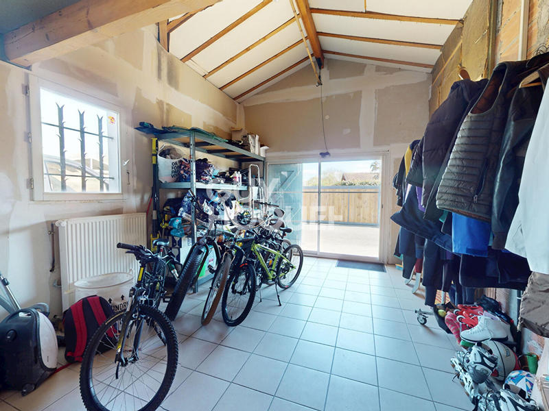 Maison - 137 m² - 5 pièces