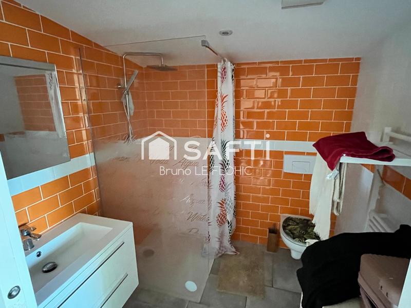 Maison - 234 m² - 8 pièces