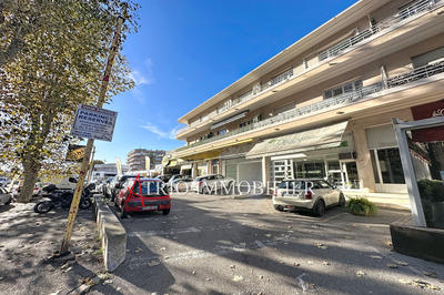 Local commercial - 160 m²