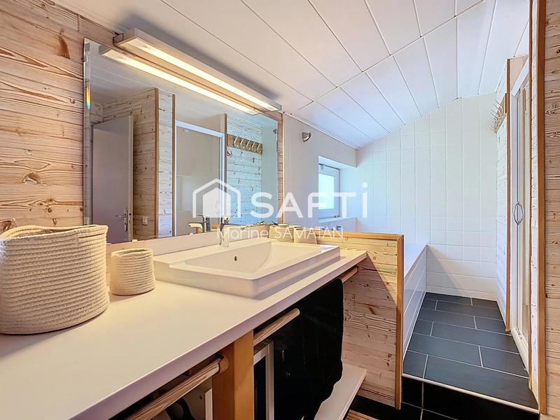 Maison - 141 m² - 6 pièces