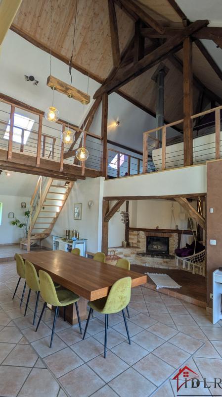 Maison - 240 m² - 9 pièces