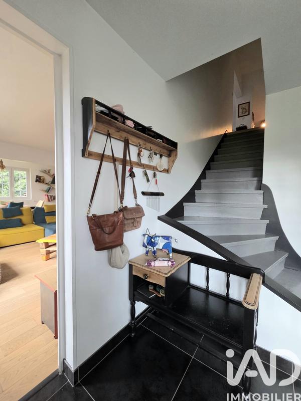 Maison - 210 m² - 8 pièces