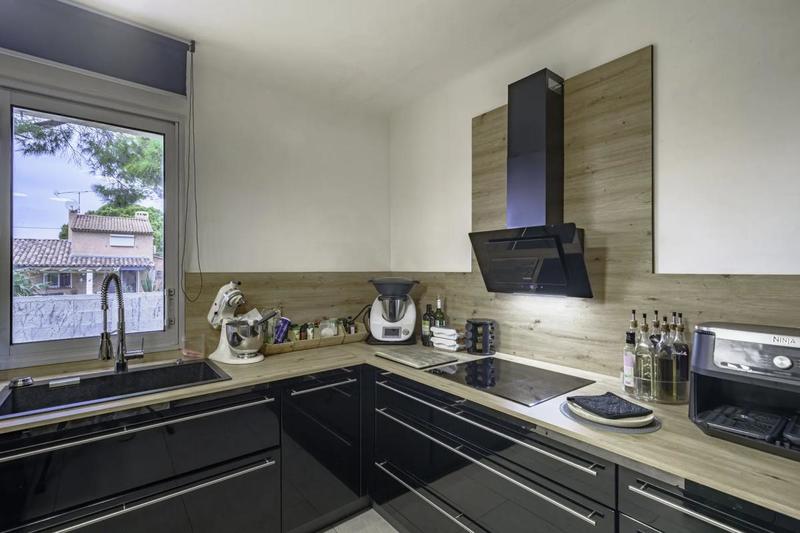 Maison - 340 m² - 11 pièces