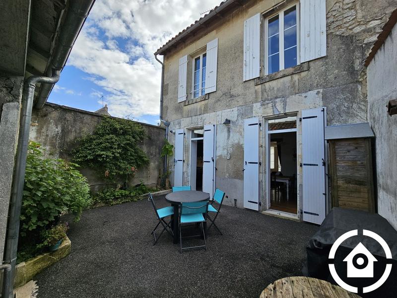 Maison - 97 m² - 4 pièces