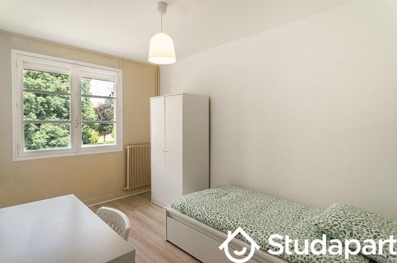 Chambre - 10 m² - 1 pièce