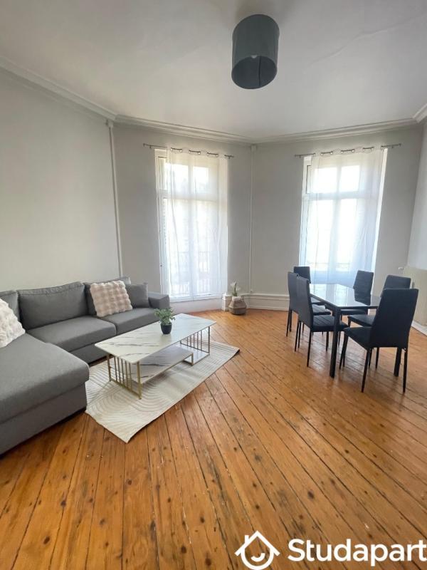 Chambre - 14 m² - 1 pièce