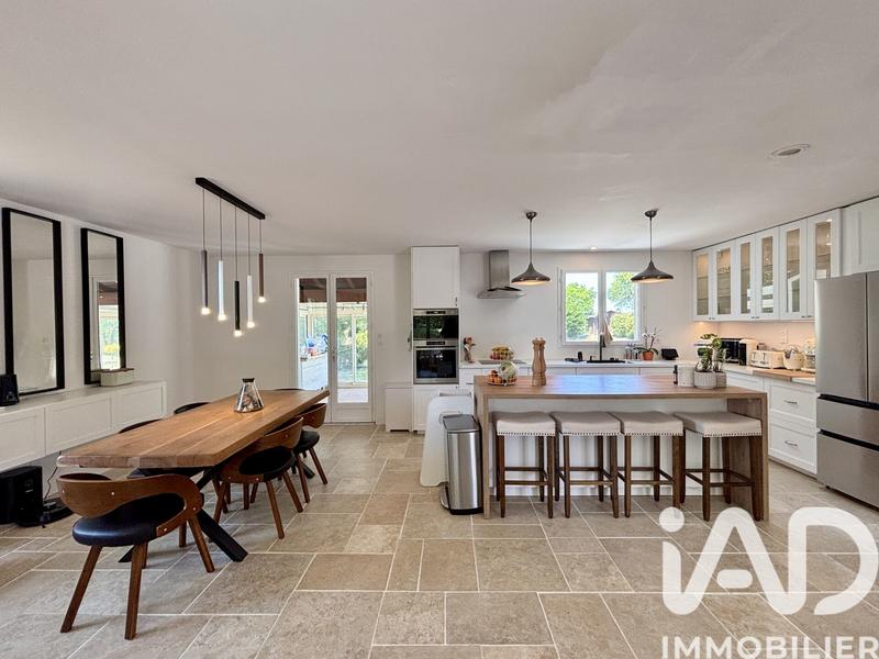 Maison - 150 m² - 7 pièces