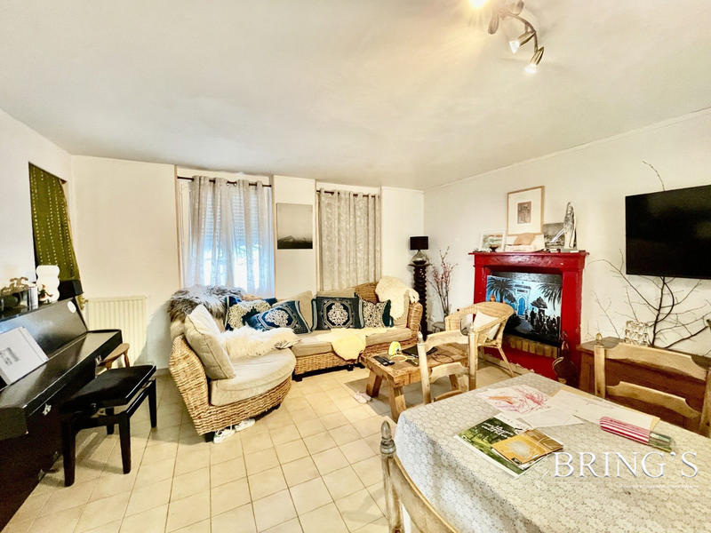 Maison traditionnelle - 175 m² - 7 pièces