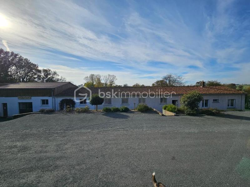 Maison - 150 m² - 8 pièces