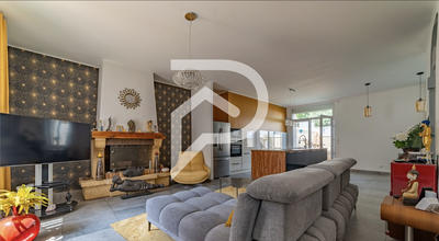 Maison - 140 m² - 4 pièces