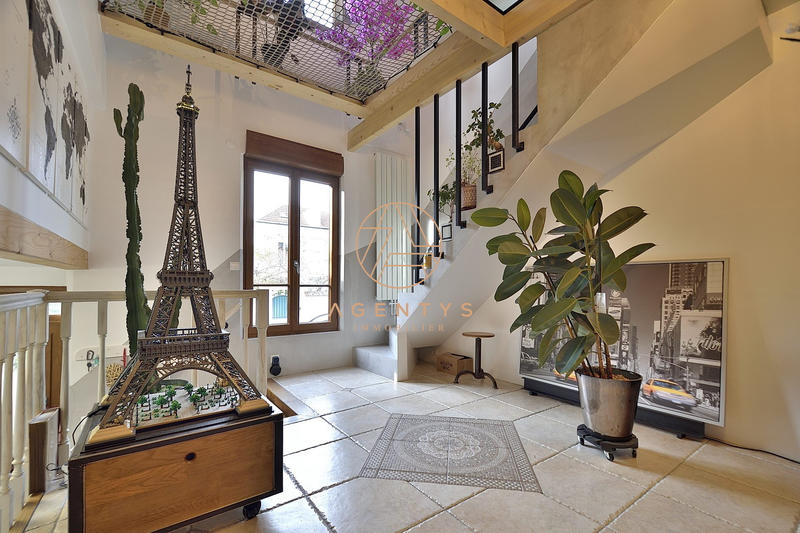 Maison - 175 m² - 6 pièces