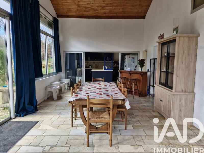 Maison - 192 m² - 8 pièces