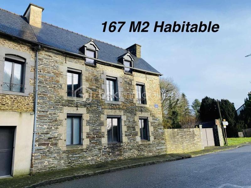 Maison en pierre - 1 638 m² - 10 pièces