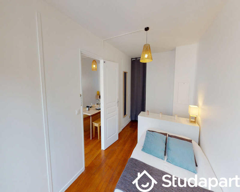 Chambre - 75 m² - 1 pièce