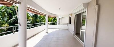 Appartement - 90 m² - 3 pièces