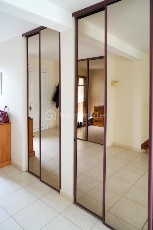 Maison - 230 m² - 9 pièces