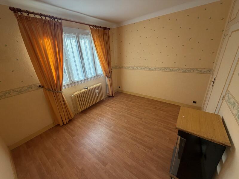 Maison - 93 m² - 4 pièces