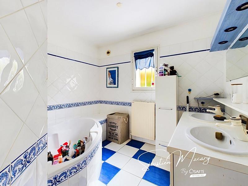 Maison - 151 m² - 7 pièces