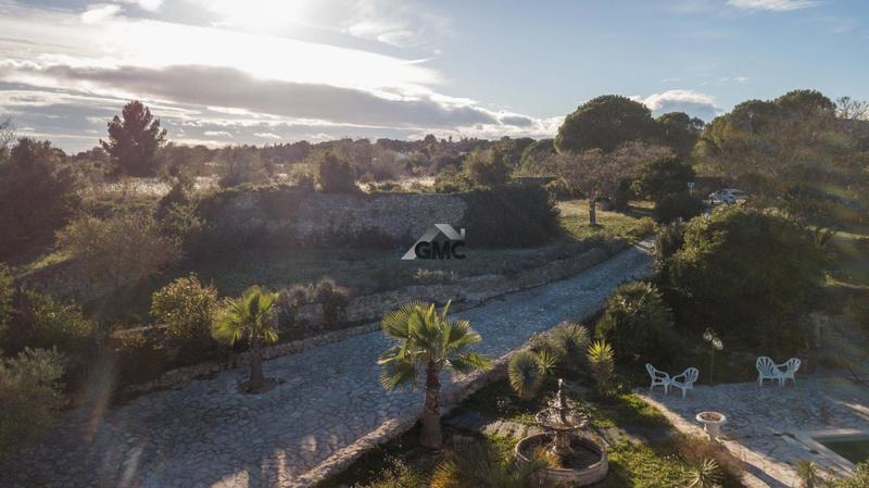 Demeure - 292 m² - 5 pièces