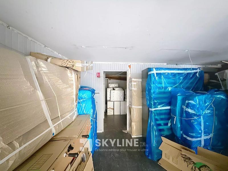 Local d'activités - 101 m² - 5 pièces