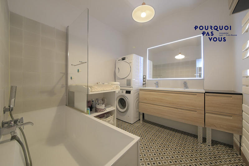 Appartement - 92 m² - 3 pièces